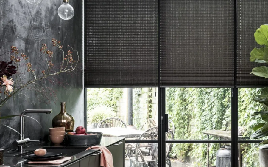 Industrieel stoer zwarte plissés