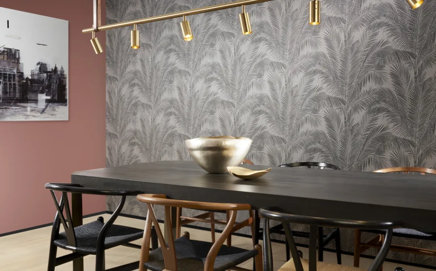 HookedOnWalls behang in de eetkamer