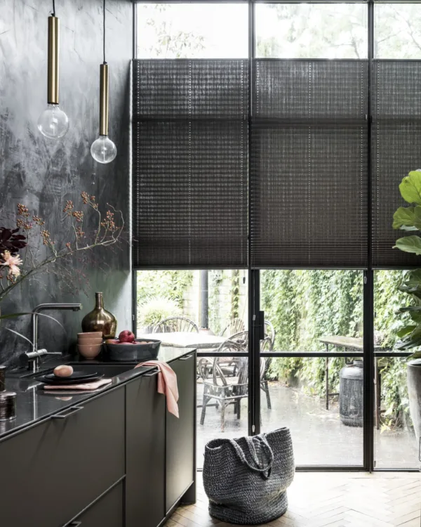 Industrieel stoer zwarte plissés