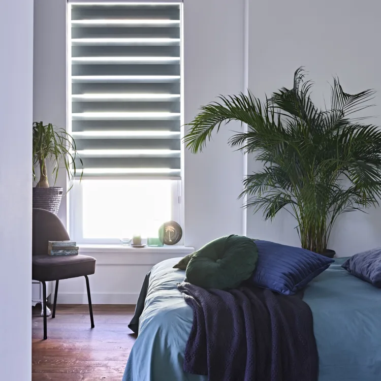 Verduisterende multishades van Bece in de slaapkamer